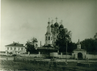 2. Введенский монастырь.