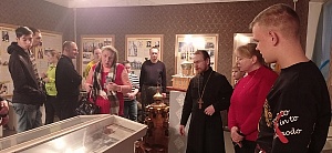 Участники проекта «Рука помощи» посетили музей новомучеников в Новодвинске